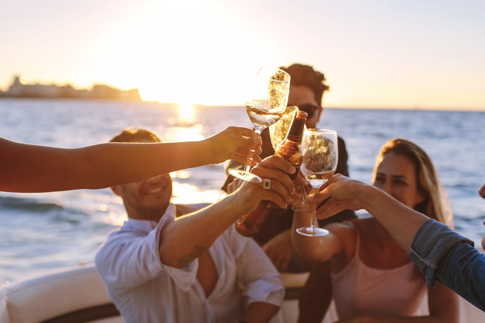 Adobestock 200285548 Image Extended Flat